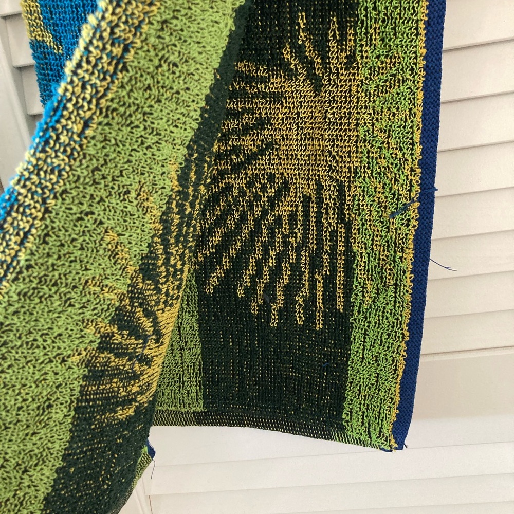 Set of 2 Hibiscus Floral blue & green beach towels - Picture 3 of 3
